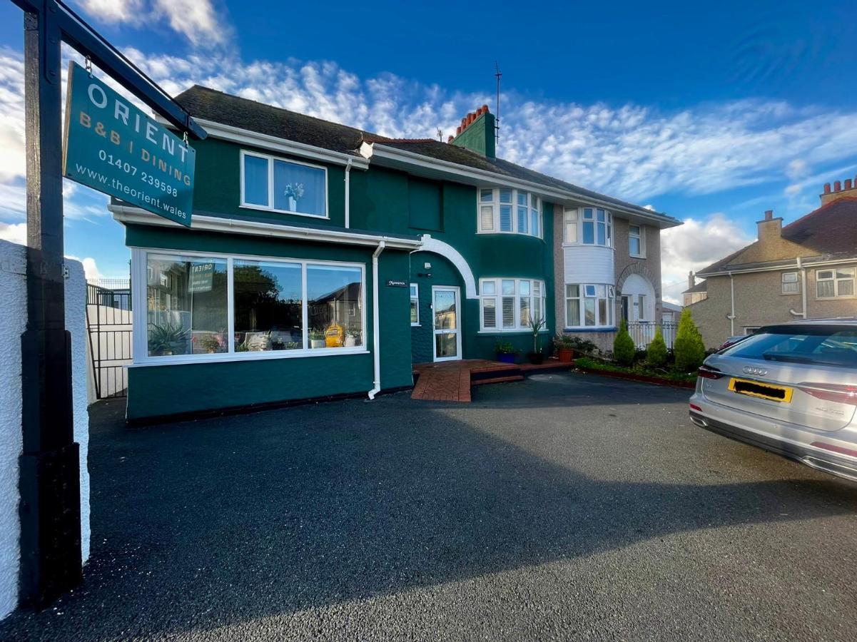 Orient B&B Holyhead Esterno foto